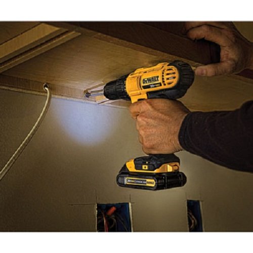 Dewalt DCD771C2 20V MAX Cordless Lithium-Ion 1/2 inch Compact Drill Driver Kit